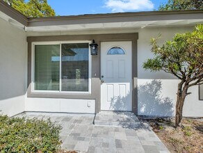 5306 Windswept Ln in Houston, TX - Building Photo - Building Photo