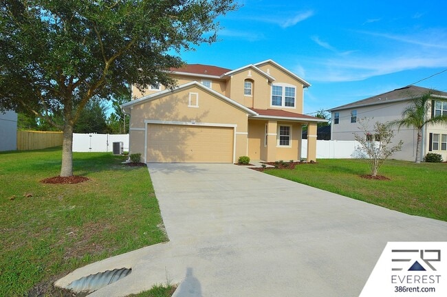 144 London Dr in Palm Coast, FL - Building Photo - Building Photo