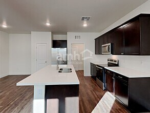 6034 Schmidt St in North Las Vegas, NV - Building Photo - Building Photo