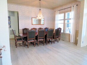 24353 White Elm Pl in Stone Ridge, VA - Foto de edificio - Building Photo