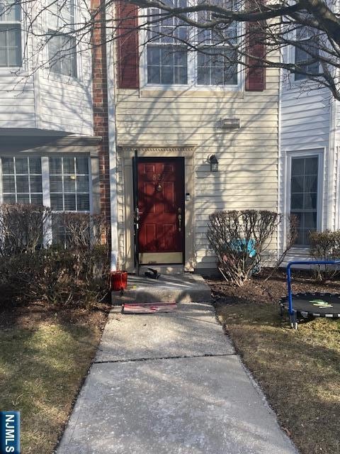 property at 827 Juniper Way