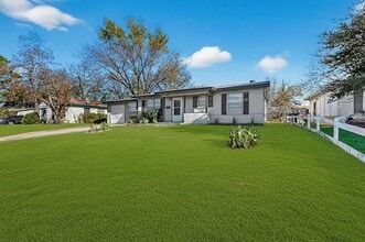 310 Palm Oak Dr in Dallas, TX - Building Photo - Building Photo
