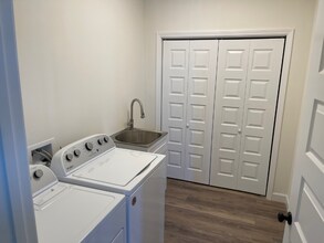 1127 Traders Walk in Johnson City, TN - Building Photo - Building Photo