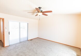 2353 Saturn Cir in Las Cruces, NM - Building Photo - Building Photo