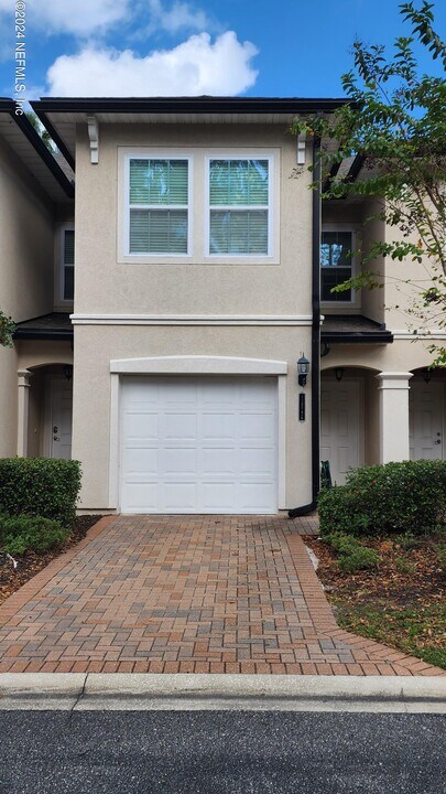11274 Estancia Villa Dr in Jacksonville, FL - Foto de edificio