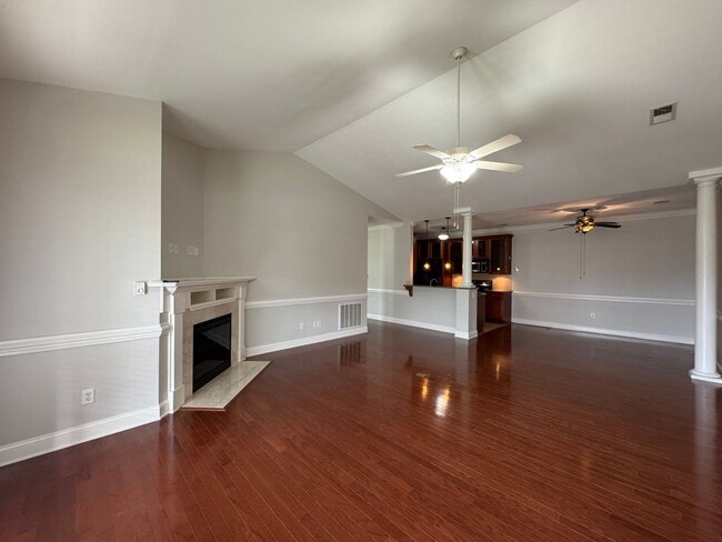 811 Astron Ln in Fayetteville, NC - Building Photo - Building Photo
