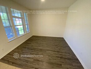 700 Bur Oak Dr in Burleson, TX - Foto de edificio - Building Photo