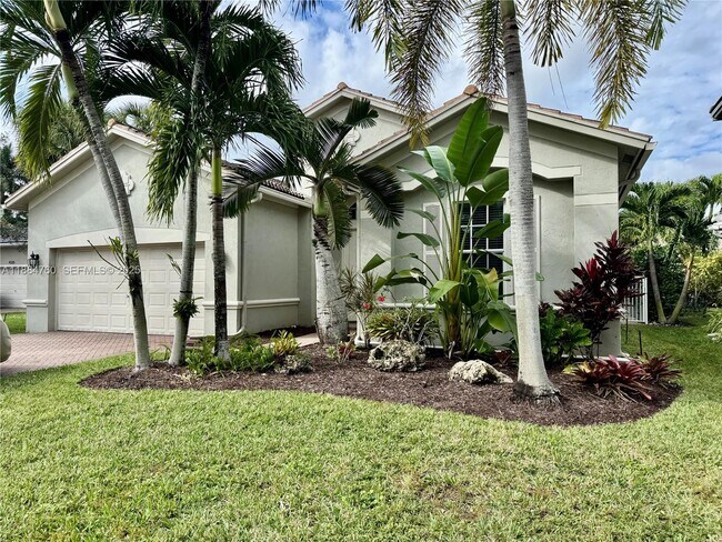 4321 W Whitewater Ave in Weston, FL - Building Photo - Building Photo