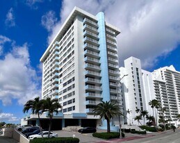 5838 Collins Ave, Unit 8E in Miami Beach, FL - Building Photo
