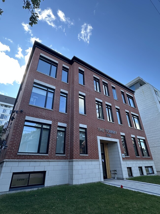 300 Rue Wilbrod St in Ottawa, ON - Building Photo - Building Photo