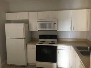 533 Villa Del Sol Cir in Orlando, FL - Foto de edificio - Building Photo