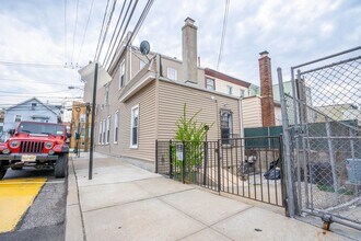 814 28th St in Union City, NJ - Building Photo - Building Photo