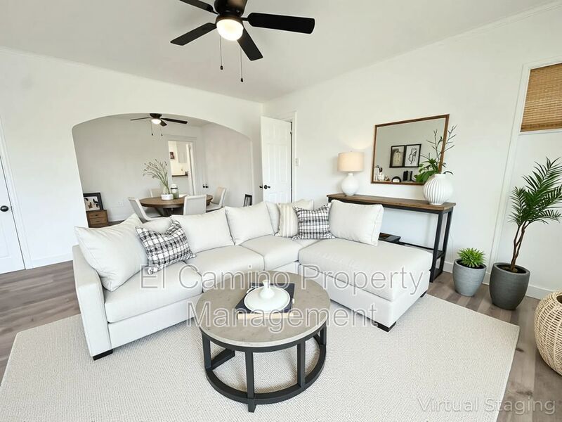 2217 10th Ave in Los Angeles, CA - Building Photo