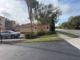 150 L Pavia Blvd, Unit 13 in Venice, FL - Building Photo