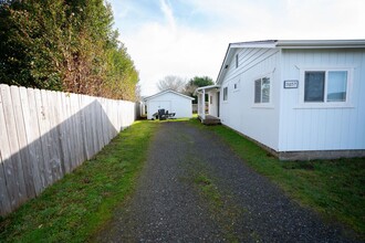 3257 HalfWay Ave in Mckinleyville, CA - Building Photo - Building Photo