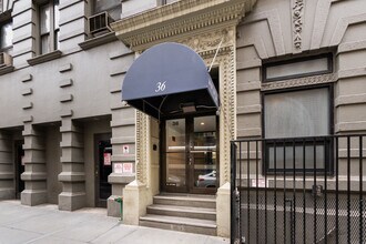 36 W 35 St in New York, NY - Building Photo - Building Photo