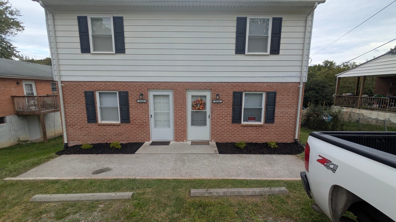 3122 Garden City Blvd SE, Unit 3122 Garden City Blvd SE in Roanoke, VA - Building Photo