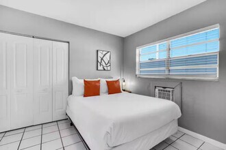 138 SW 5th Ct in Dania Beach, FL - Building Photo - Building Photo