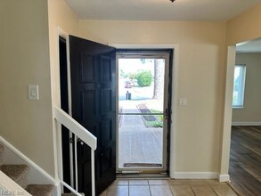 5689 Brandon Blvd in Virginia Beach, VA - Building Photo - Building Photo