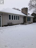 319 Burk St in Oshawa, ON - Building Photo