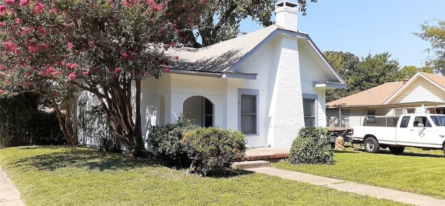 901 Blandin St in Fort Worth, TX - Building Photo - Building Photo