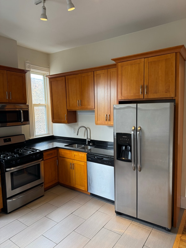 property at 1456 N Maplewood Ave