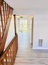 1009 Syracuse Ln in Westerville, OH - Foto de edificio - Building Photo