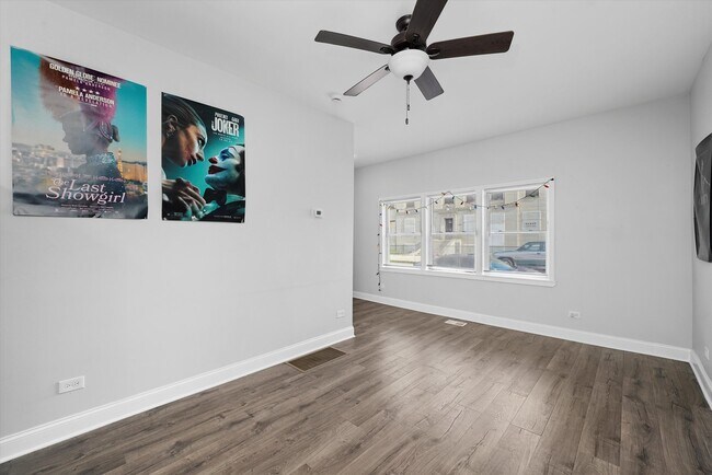 1627 W 17th St in Chicago, IL - Building Photo - Building Photo