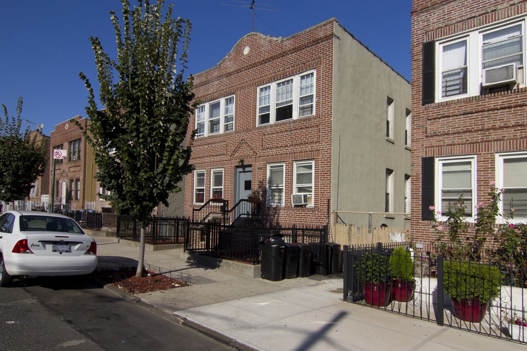 1412 Leland Ave in Bronx, NY - Building Photo