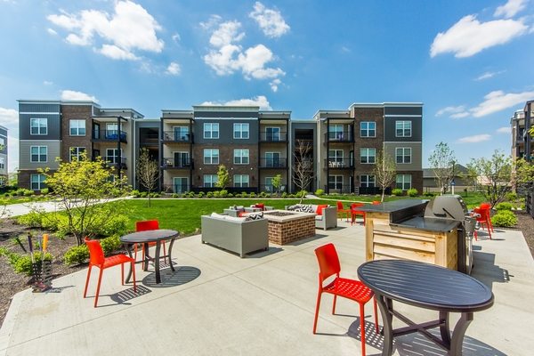 Stafford House in Columbus, OH - Building Photo