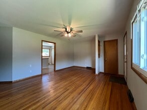 201 E Meadowlark Rd in Derby, KS - Building Photo - Building Photo