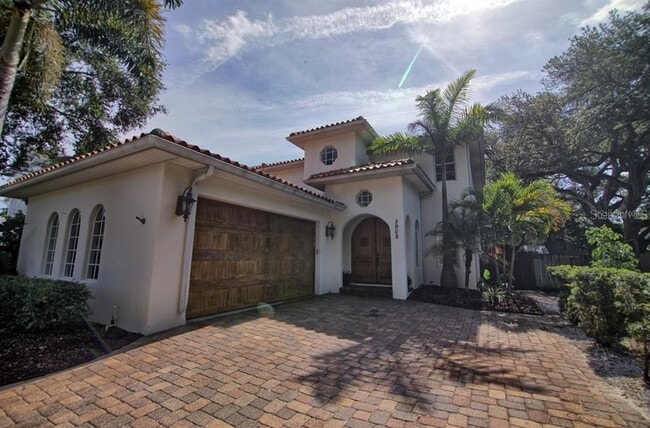 5908 S Switzer Ave in Tampa, FL - Building Photo - Building Photo