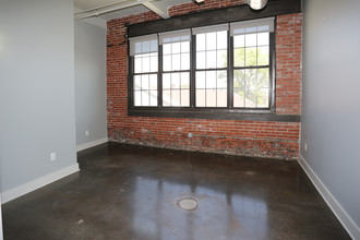 1285 Main in Buffalo, NY - Building Photo - Interior Photo