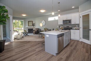 504 N Mayhew Ln in Spokane Valley, WA - Building Photo