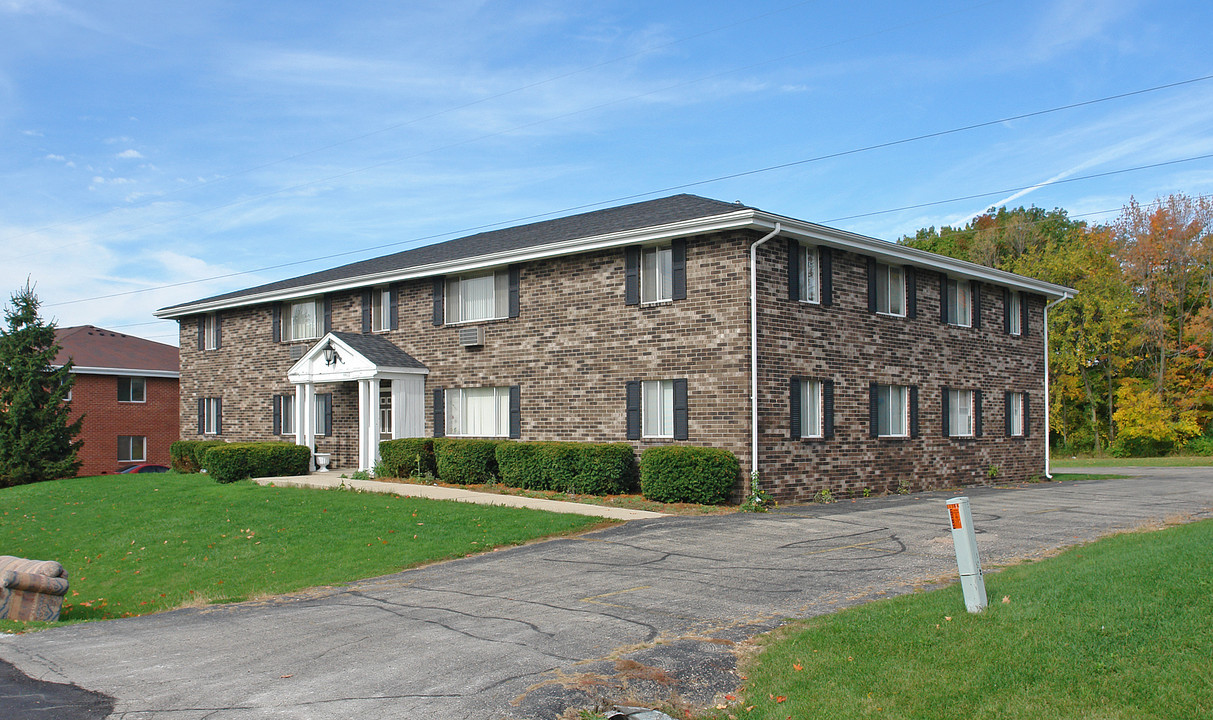 4400 Kennedy Dr in Racine, WI - Building Photo