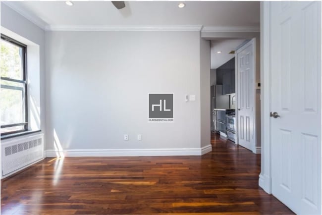 1590 Lexington Ave