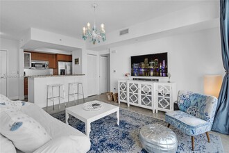 110 Washington Ave in Miami Beach, FL - Building Photo - Building Photo