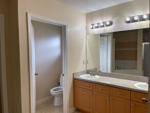 319 NW Byron St in Port St. Lucie, FL - Building Photo - Building Photo