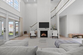 45 Carnegie Abbey Ln in Portsmouth, RI - Building Photo - Building Photo