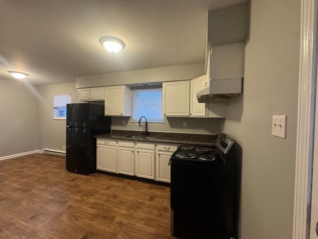 1921 Chris Dr in Lexington, KY - Building Photo - Building Photo