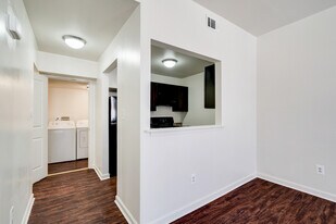 4102 Ogden St, Unit B in Philadelphia, PA - Building Photo