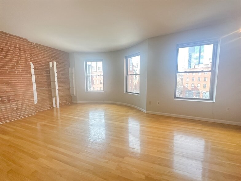 554 Tremont St, Unit 7 in Boston, MA - Building Photo