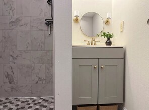 2351 Longhorn St in Dallas, TX - Building Photo - Building Photo