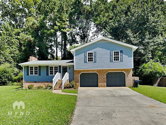 property at 1285 Coronada Dr