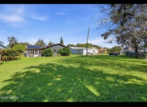 932 Lora St in Daytona Beach, FL - Building Photo - Building Photo