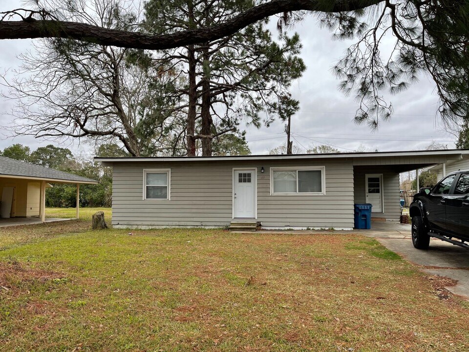 122 Emerite Dr in Lafayette, LA - Building Photo