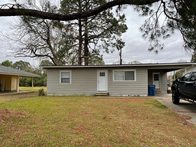 property at 122 Emerite Dr