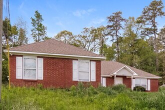 21898 Eastern Valley Rd in Mc Calla, AL - Foto de edificio - Building Photo