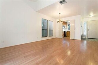 3141 Newport Terrace in Davis, CA - Building Photo - Building Photo