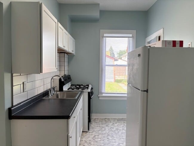 905 Central Ave W in St. Paul, MN - Building Photo - Building Photo